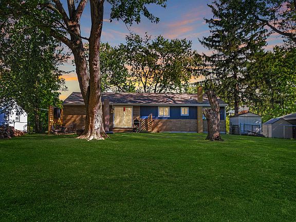 2nd image of 4861 Lincliff Dr