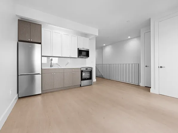 833 Maple Street image 1 of 11
