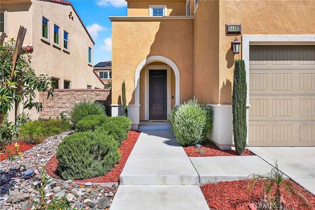 4 bed, 3254 sqft, $3,600 — Photo 3