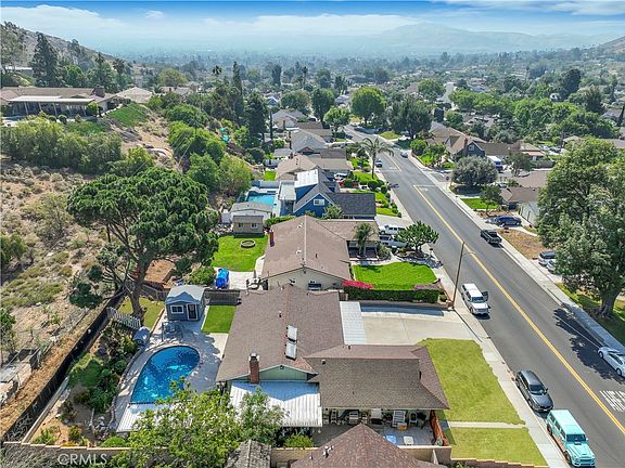 3rd image of 5493 Peacock Ln