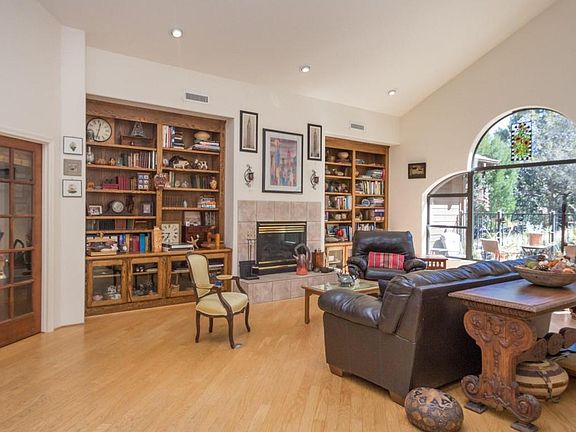 4th image of 3227 E Silvercliff Cir