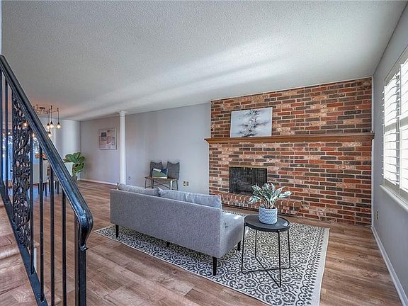 3rd image of 10175 W 96th Ter