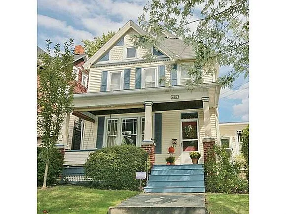 425 Franklin St photo 1