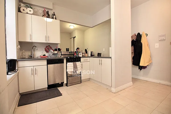 Rented by Mason Group LLC | media 18