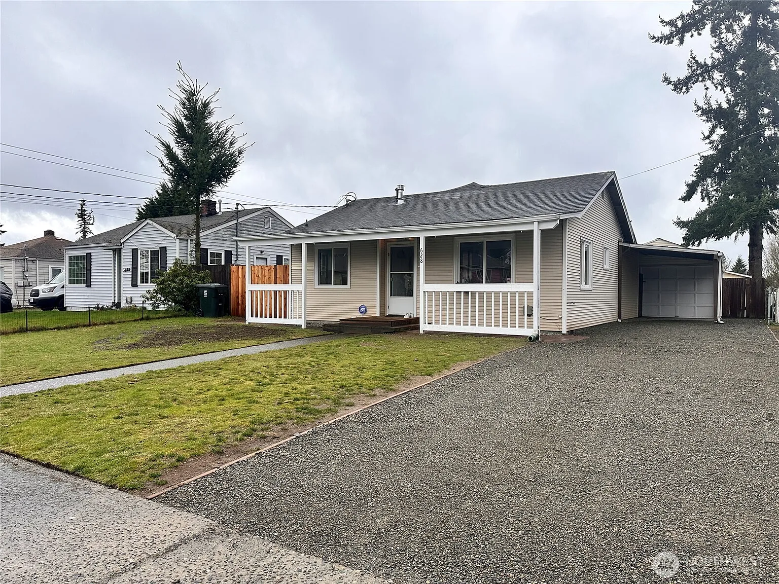 628 S Hawthorne Street photo 1