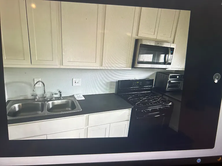 4812 Oakland St #3 — Photo 6