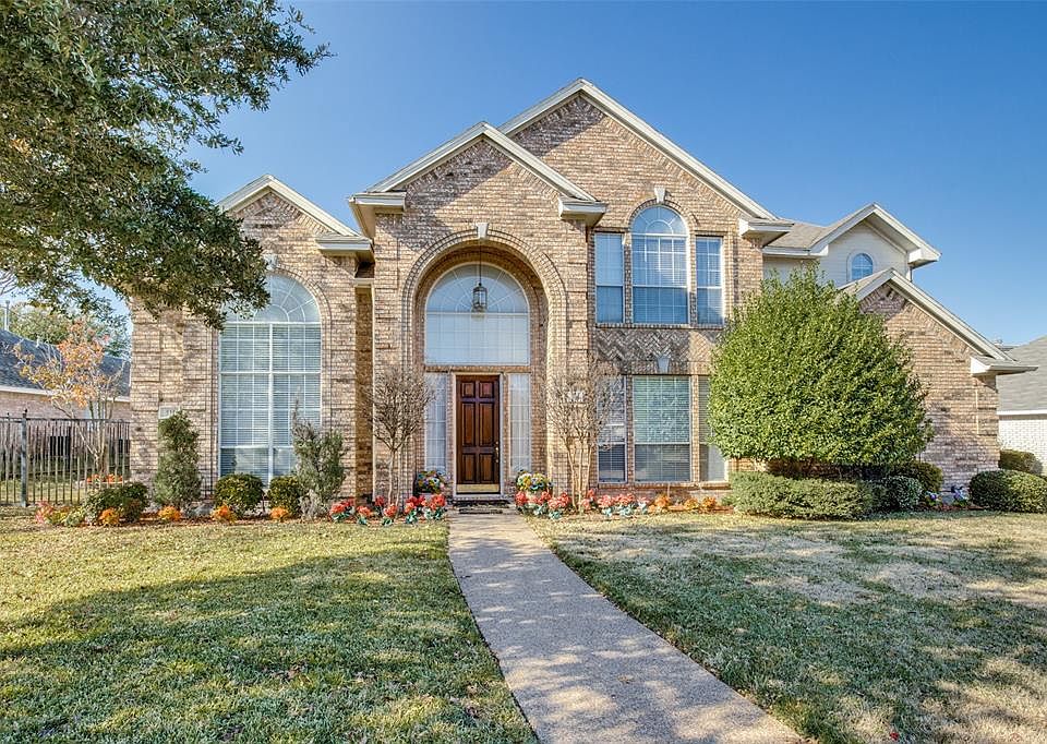 1st image of 511 S Silver Creek Cir