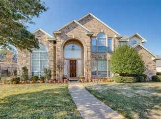 511 S Silver Creek Cir, Desoto, TX 75115