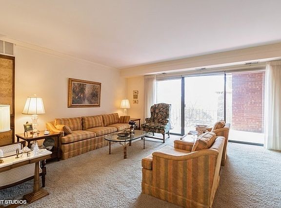 3rd image of 101 Old Oak Dr APT 405