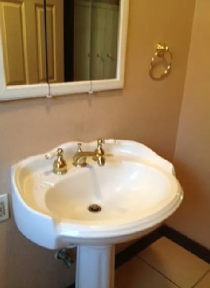 1616 E Hedges Ave — Photo 7