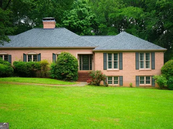 5346 Light Cir, Norcross, GA 30071