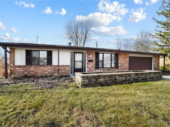 1010 Brian Ct, Englewood, OH 45322