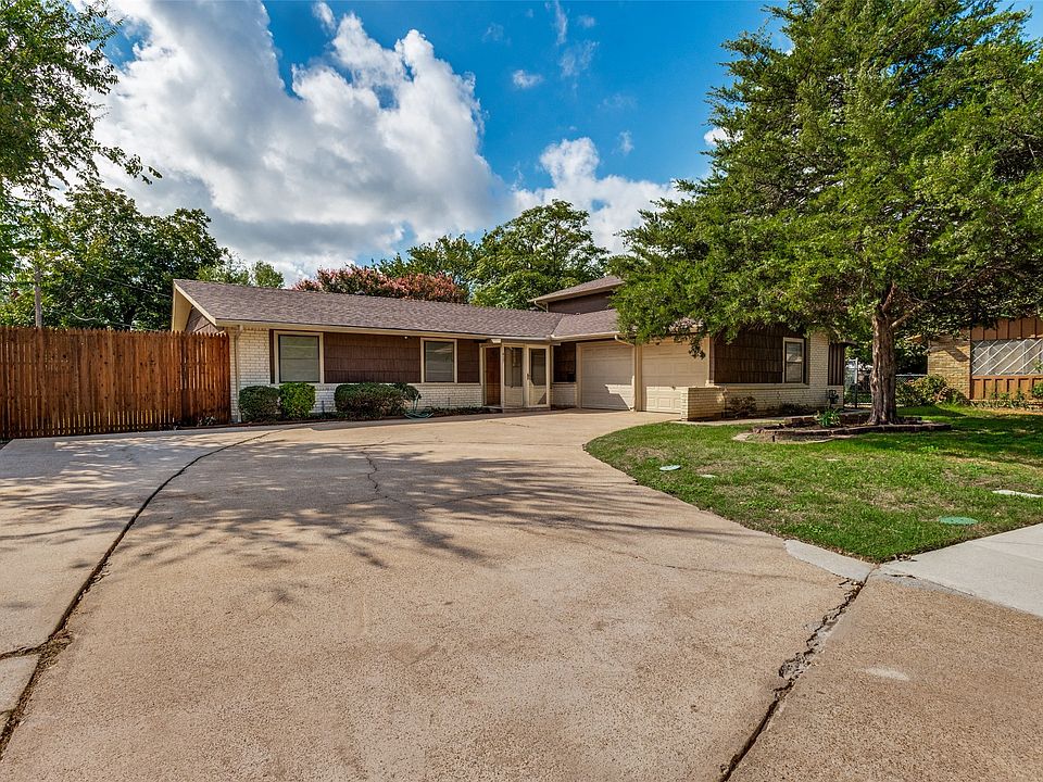 1st image of 417 Keats Cir