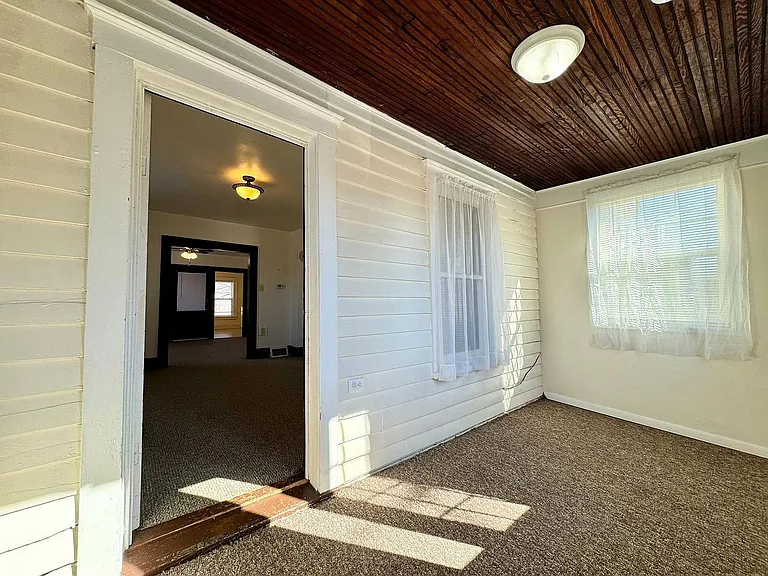 2701 Raspberry St — Photo 9