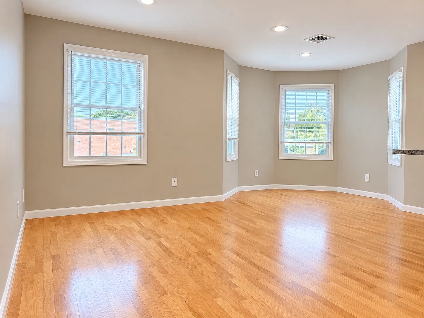 2 bed, $2,800 — Photo 3