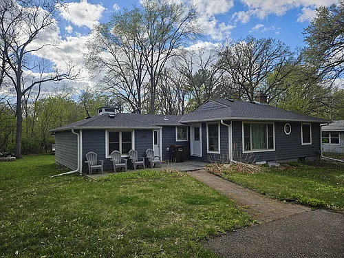 3900 Victoria St Photo 1