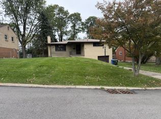 4983 Willow Dr, Pittsburgh, PA 15236