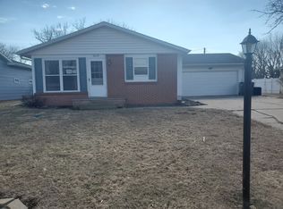 2239 13th Ave S, Clinton, IA 52732