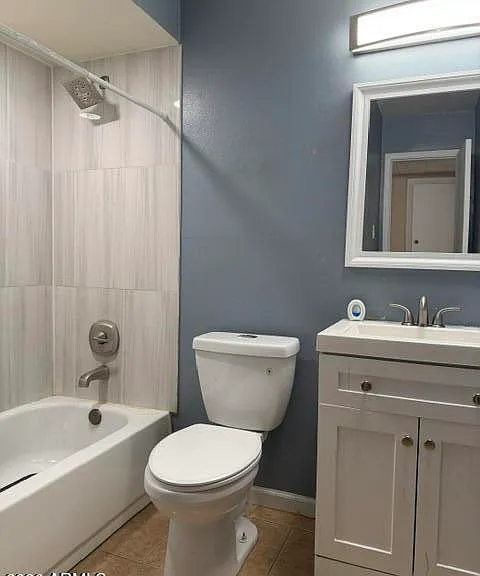 4949 W Verde Ln — Photo 8