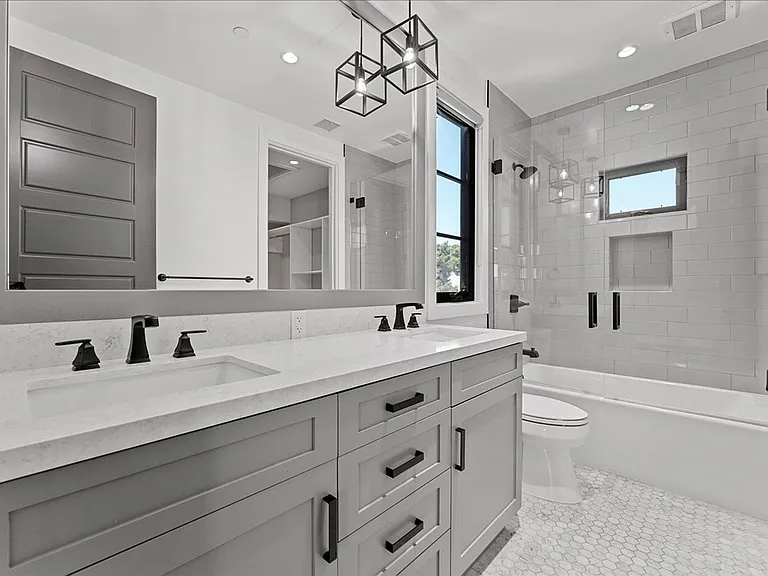 1348 S Burnside Ave #4 — Photo 14