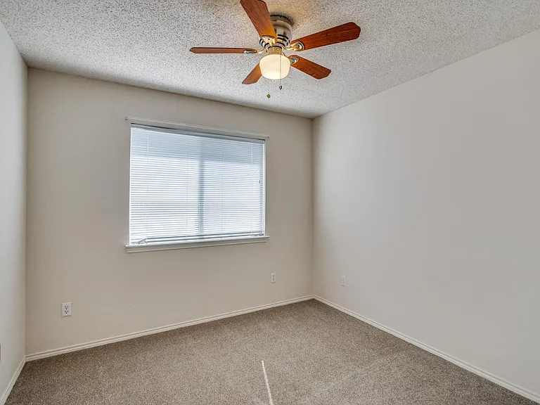 3949 Windford Dr — Photo 15