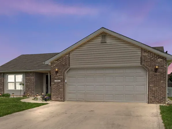 941 Caroline Ct, Churubusco, IN 46723