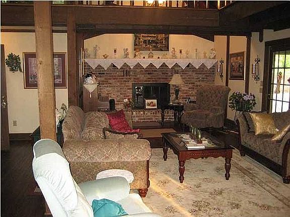 Main level living room