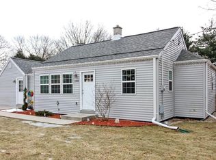 W1403 Fairview Rd, Genoa City, WI 53128