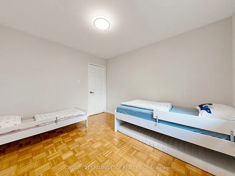 1 Briarwood Rd — Photo 31