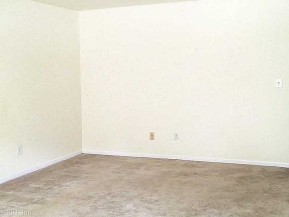 2nd image of 4600 Hardy Ct APT B
