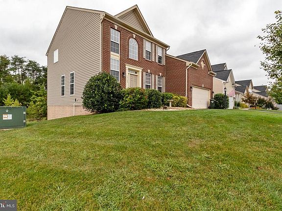 3rd image of 15169 Santander Dr