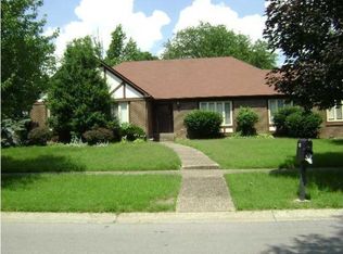403 Turnstile Trce, Louisville, KY 40223