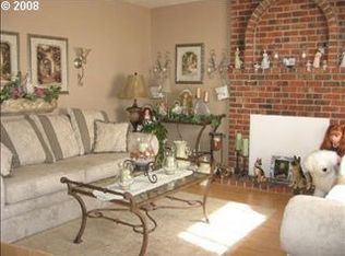 237 NW Jackson St, Hillsboro, OR