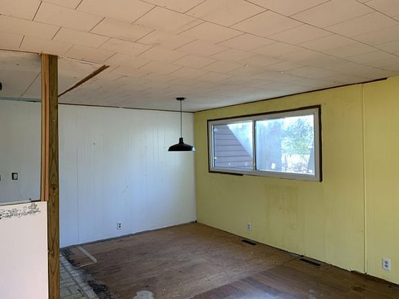 3rd image of 312 Dartmoor Dr