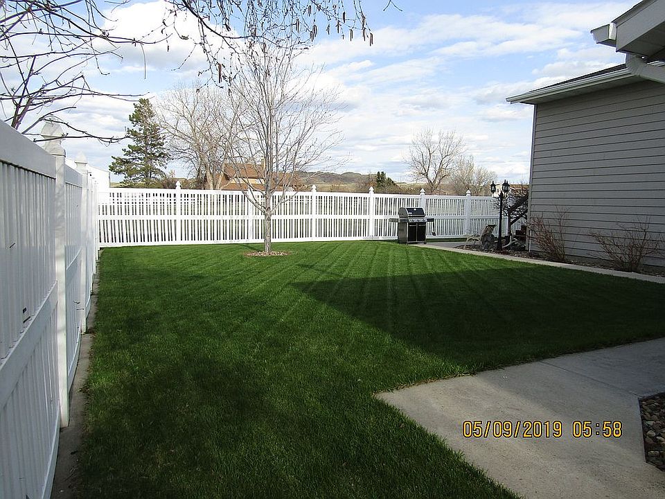 2nd image of 2245 10th Ave