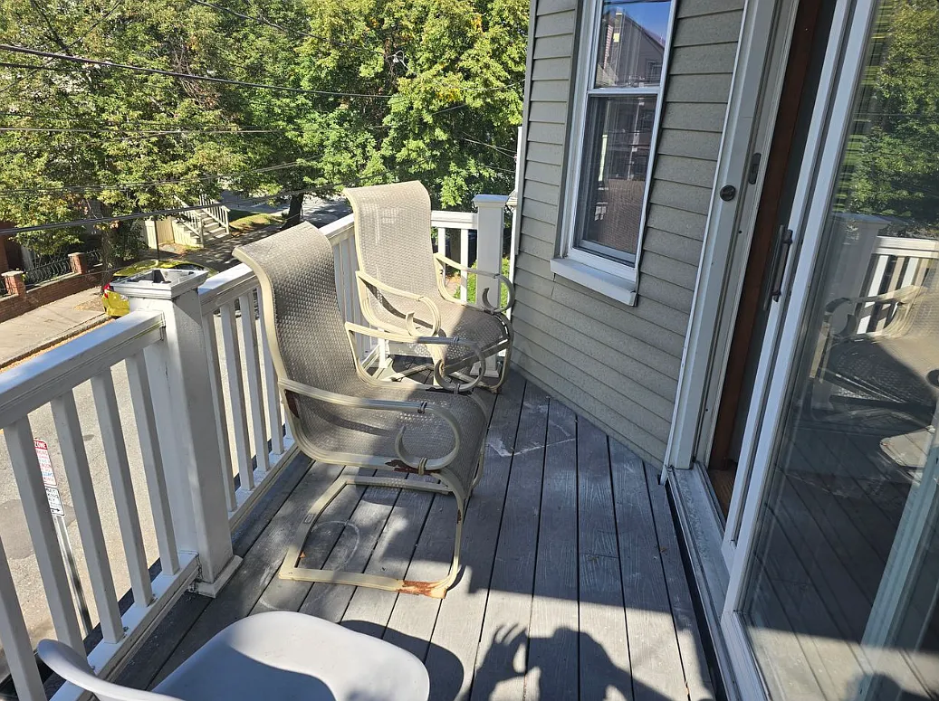 5 bed, $4,000 — Photo 1