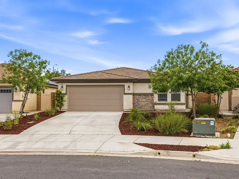 405 Willow Dr #A — Photo 3
