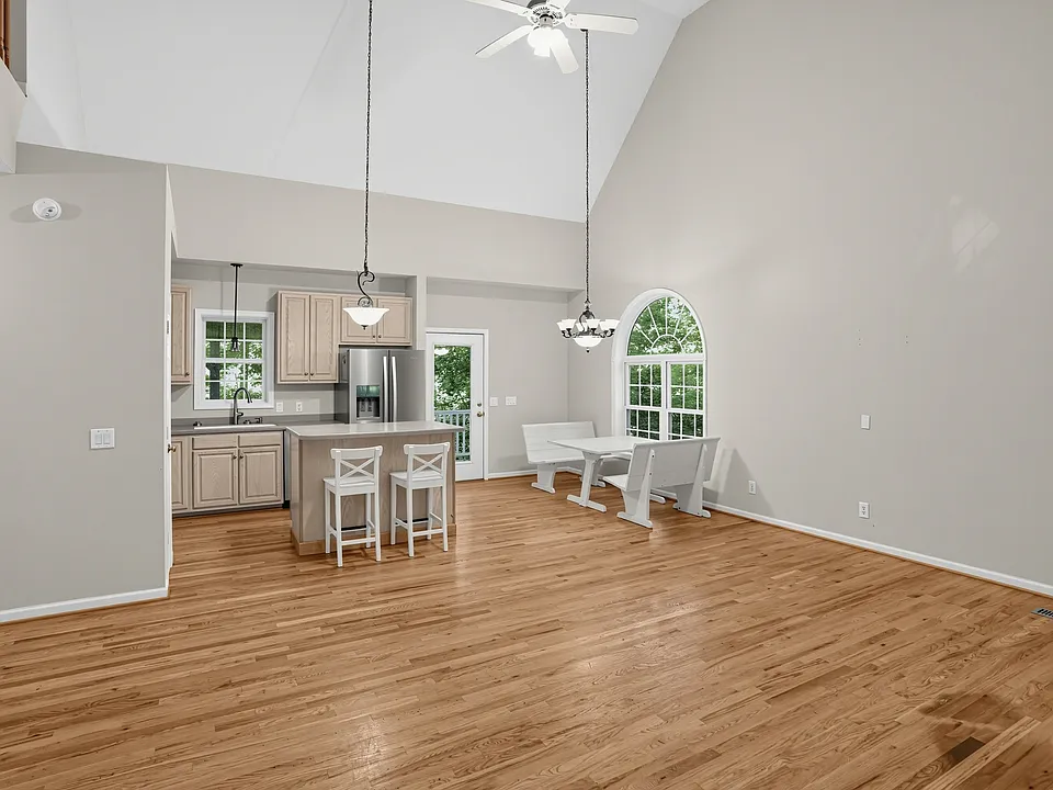 110 Birch Leaf Ln