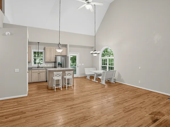 110 Birch Leaf Ln, Fleetwood, NC 28626