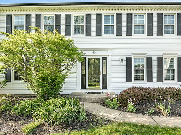 3rd image of 1501 Bradley Ct N