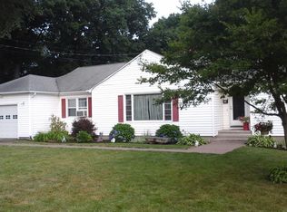 30 Casper Ct, Naugatuck, CT 06770