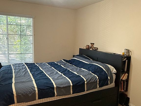 3rd image of 21500 Burbank Blvd APT 232