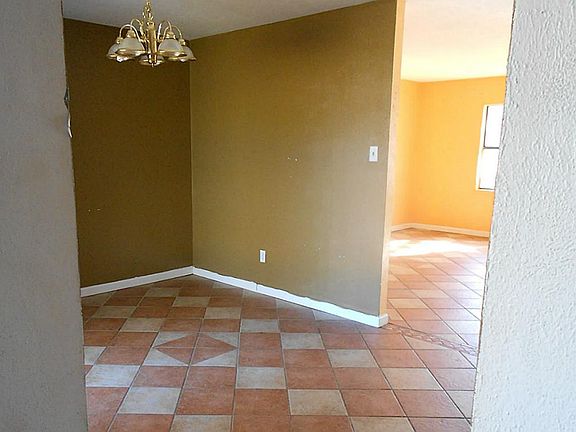 Dining room at entry