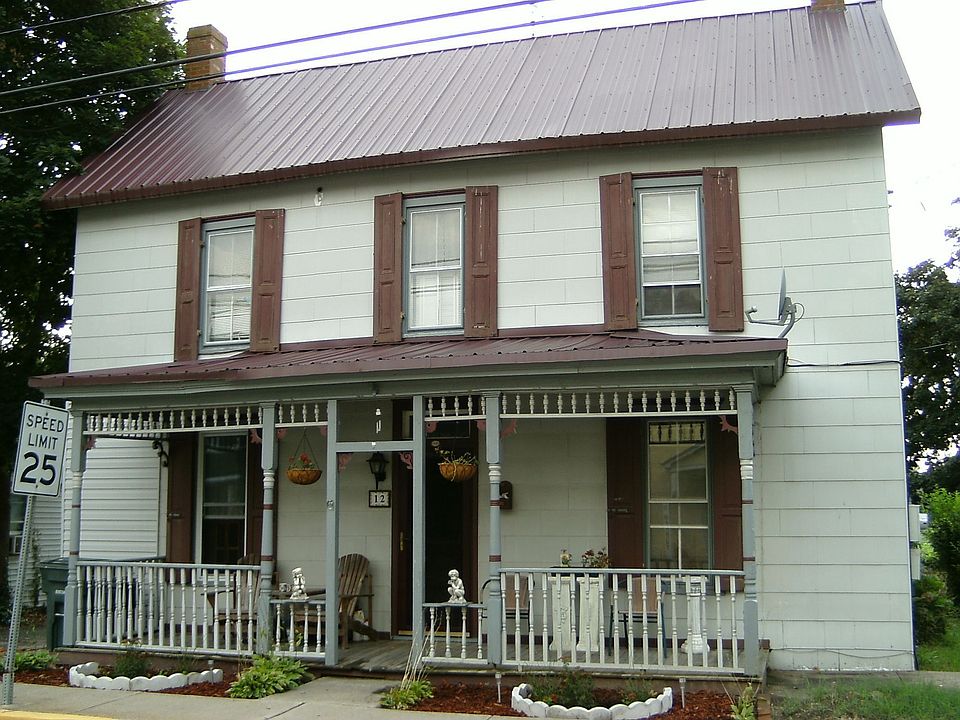 2nd image of 12 E Walnut St