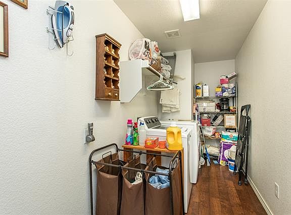 5th image of 114 Candlewood Cir