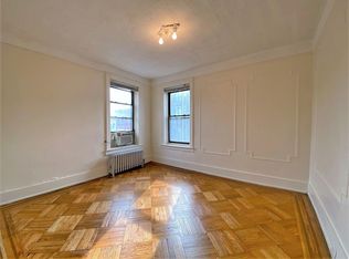 672 Grand St #4, Brooklyn, NY 11211