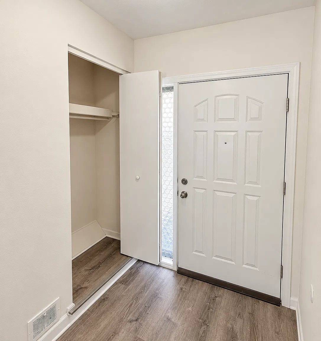 3 bed, 1.5 bath, 1136 sqft, $2,150 — Photo 4