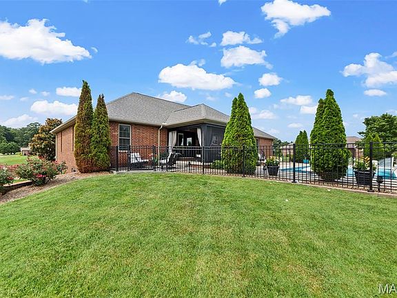 5th image of 1561 Chimney Spring Ct