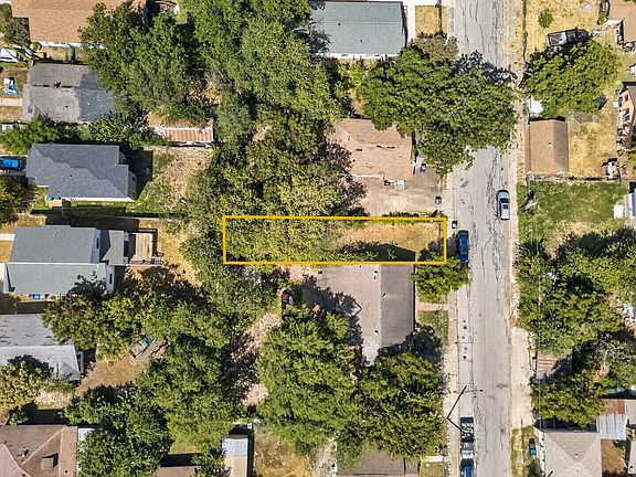 4th image of 1818 E Crockett St LOT 8