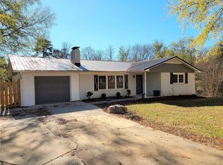 781 Somerset Dr, Winston Salem, NC 27103